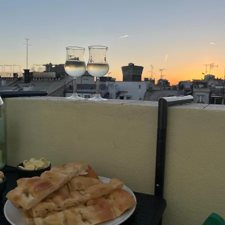 Happy Family The Roof Genua